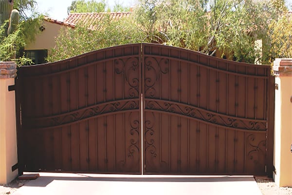 Arched Private Decorative Driveway Gate
