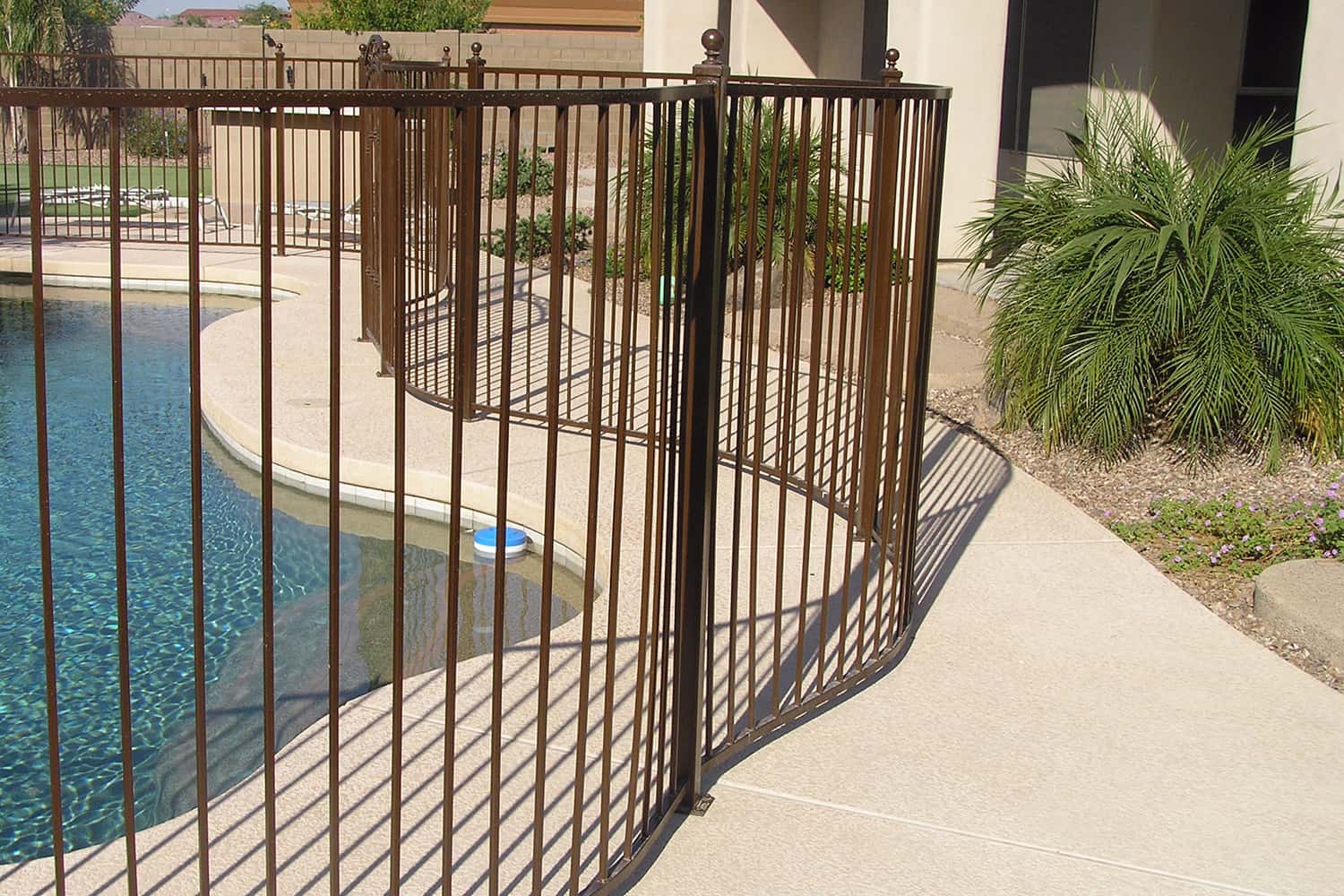 Curved Classic Pool Fencing